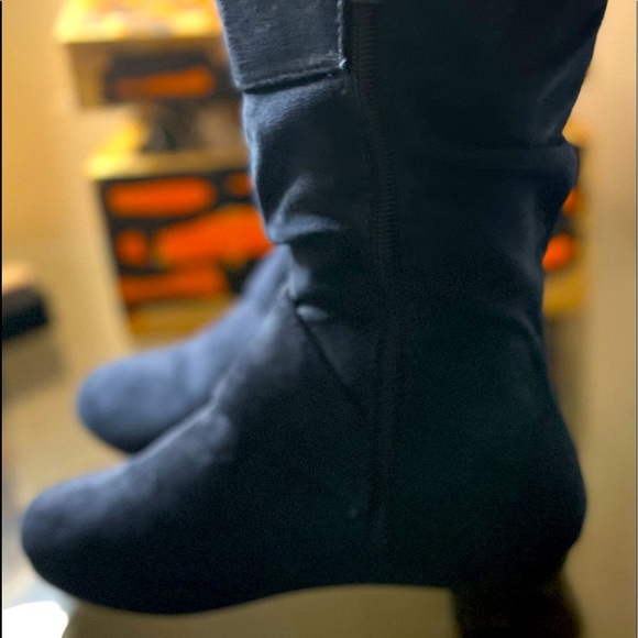 Link “Slouch” Boots (Navy Blue / Suede), Youth Size 3: $20 - Picture 4 of 12